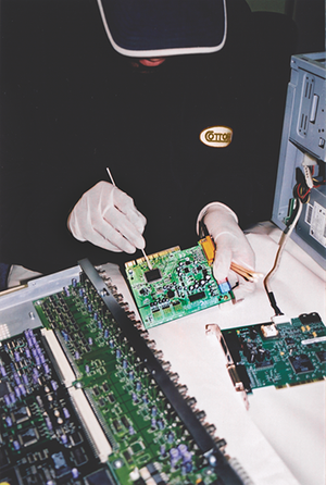 OG体育 conducting electronics restoration and data recovery