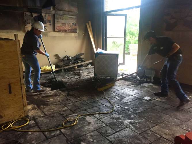 OG体育  cleaning fire damage in Austin, TX