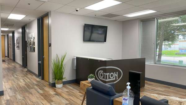 OG体育 commercial disaster solutions office interior in Houston, TX 