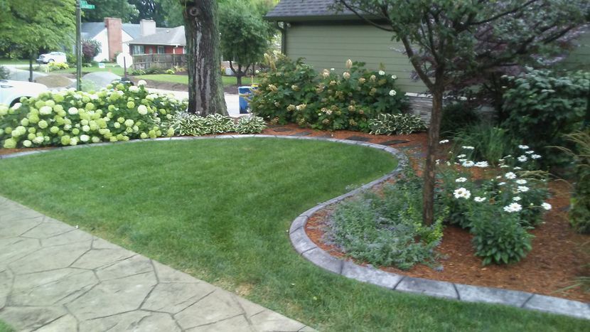 Gallery - Concrete Flower Bed Curbing & Landscape Edging - Border Magic