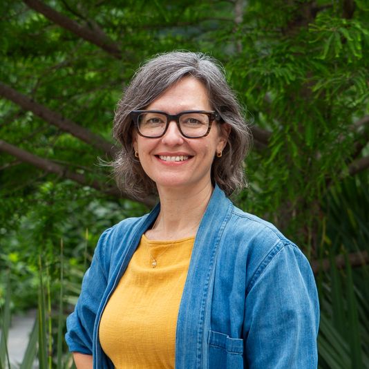 Stephanie Saulmon_Headshot.jpg