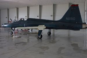 F5hangar010.jpg