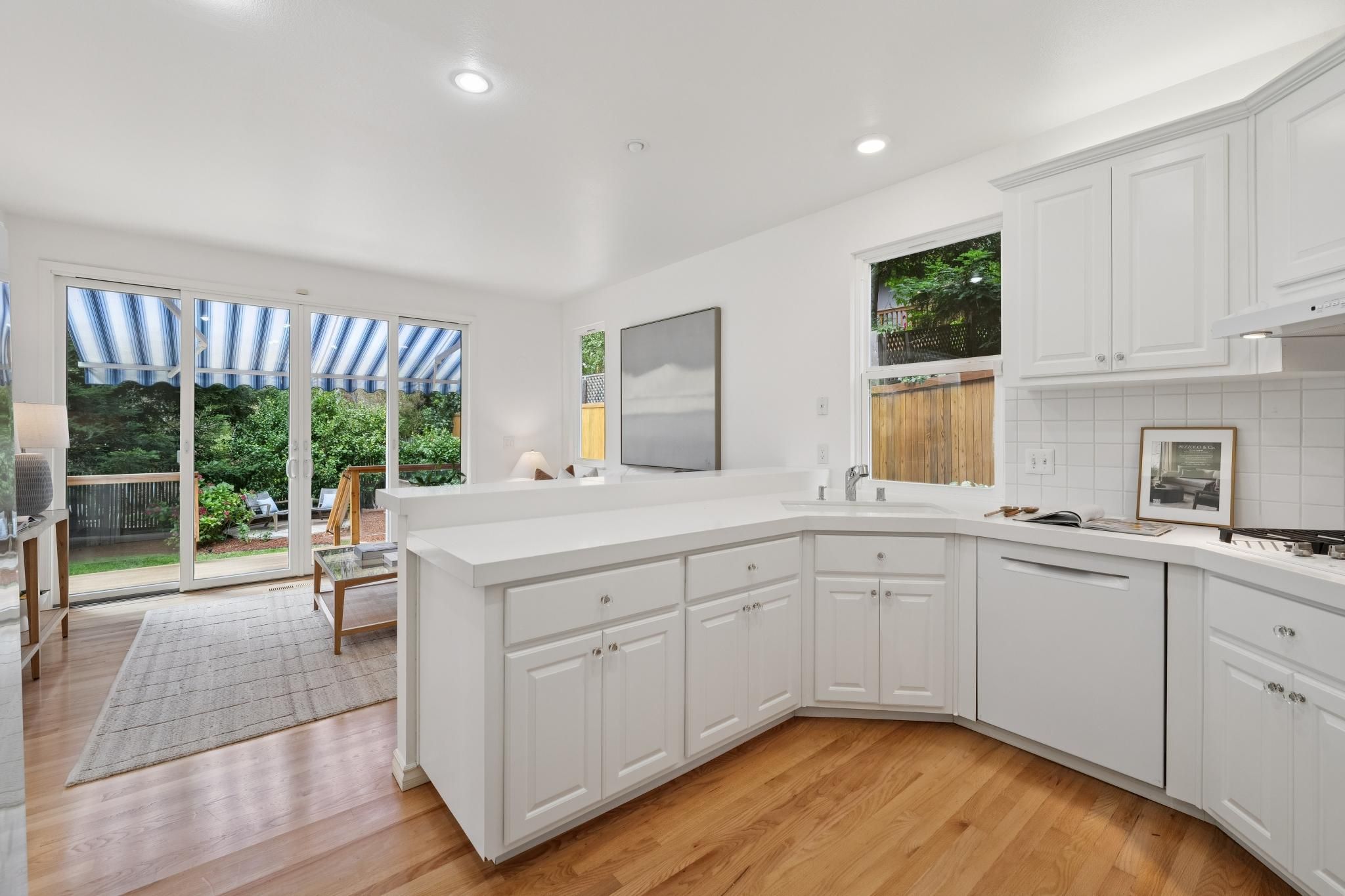 032-250-loring-avenue.92758.p2k.032.jpg