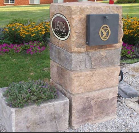 Mailbox3.JPG
