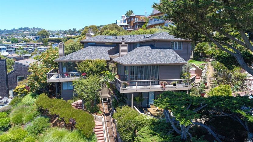 1857 Mar West, Tiburon (SOLD) - Offered at: $2,195,000