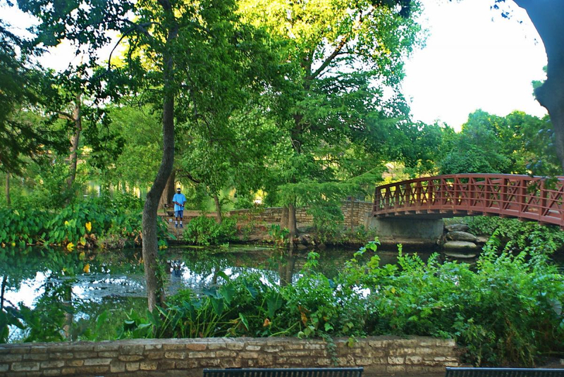 Support Austin's parklands in the 2018 City bond election. Ladybird Lake - Austin Texas