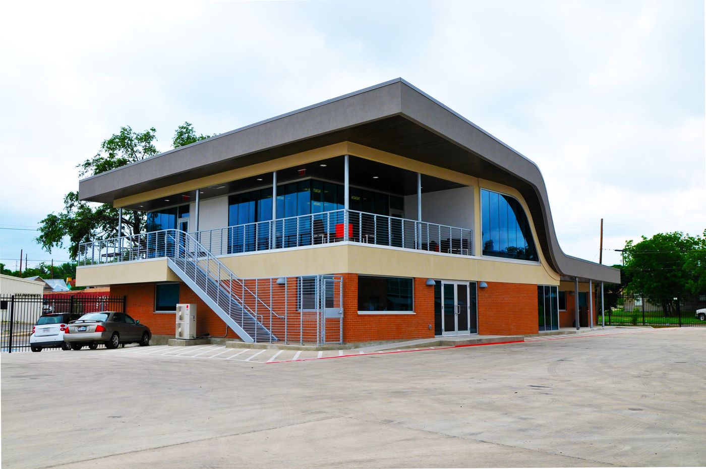 Coach USA Kerrville Bus Administration and Maintenance Facility