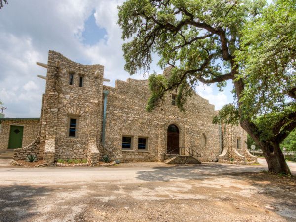 San Antonio Zoo Donkey Barn Renovation