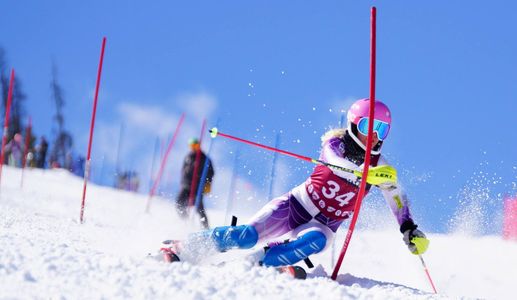 Abigail-Murer-skiing-closeup.jpg