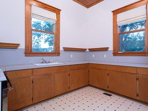 9305 Happy Trail Austin TX-MLS_Size-042-kitchen-1024x768-72dpi.jpg