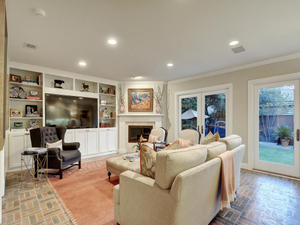 2206 Townes Ln-MLS_Size-015-40-Family 075-1024x768-72dpi - Copy - Copy.jpg