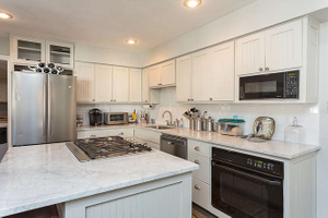 2112 Indian Trail-small-011-kitchen-666x445-72dpi.jpg