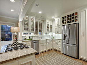 2206 Townes Ln-MLS_Size-028-46-Kitchen 033-1024x768-72dpi - Copy.jpg