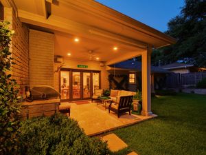 2705 Mountain Laurel Ln-MLS_Size-054-45-Rear Exterior 035-1024x768-72dpi.jpg