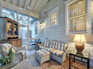 2206 Townes Ln-MLS_Size-042-5-Master Screened Patio 043-1024x768-72dpi - Copy.jpg