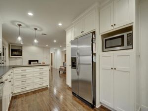 2705 Mountain Laurel Ln-MLS_Size-019-31-Kitchen and Breakfast 018-1024x768-72dpi.jpg