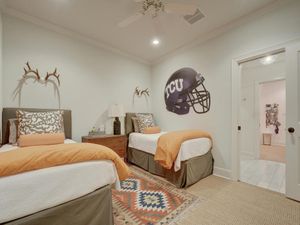 2705 Mountain Laurel Ln-MLS_Size-040-53-Other Beds and Baths 014-1024x768-72dpi.jpg