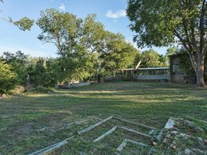 9305 Happy Trail Austin TX-MLS_Size-028-exterior34-1024x768-72dpi.jpg