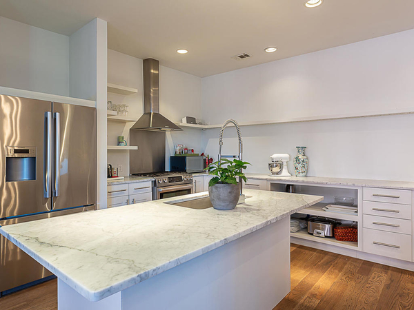 1506 W 13th St 16 Austin TX-MLS_Size-004-13-kitchen5-1024x768-72dpi.jpg