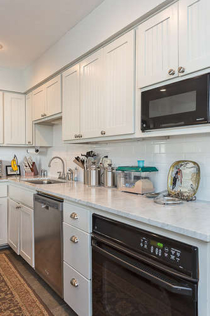 2112 Indian Trail-small-010-kitchen7-334x500-72dpi.jpg