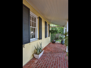 4 Green Ln Austin TX 78703 USA-MLS_Size-029-porch-1024x768-72dpi.jpg