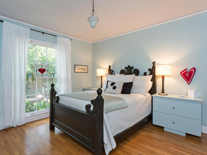 4 Green Ln Austin TX 78703 USA-MLS_Size-041-bedroom2-1024x768-72dpi.jpg