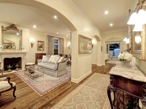 1607 Preston Ave-MLS_Size-029-23-Foyer 001-1024x768-72dpi.jpg