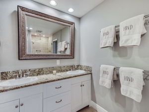 023_2nd Bathroom.jpg