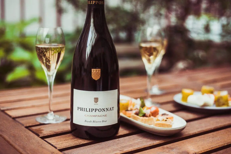 royale reserve brut.png