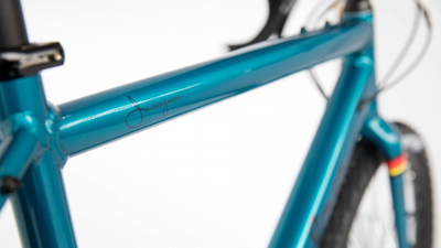 Journeyman_drop-bar-sora-650-Blue-1920x1080-5.jpg