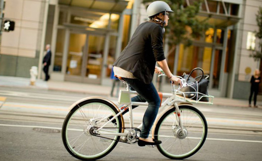 faraday-porteur-girl-city.jpg