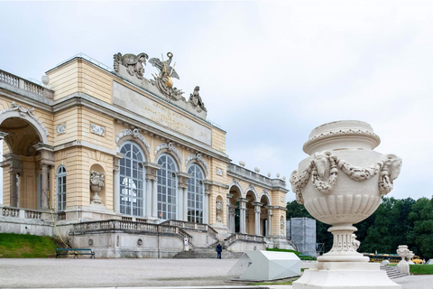 Schonbrunn Palace, Vienna.png