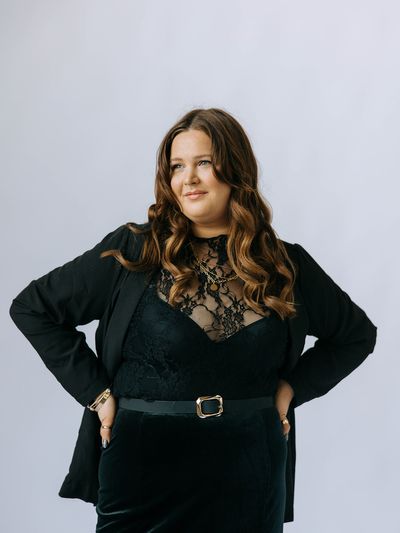 Alyssa Headshot 2.jpg