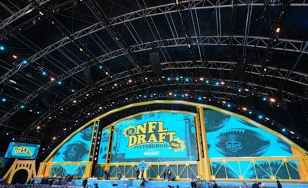  [Image Courtesy of Yahoo! Sports] The 2026 NFL Draft in Pittsburgh set an all-time attendance record with over 800,000 fans attending the event between April 23-25.