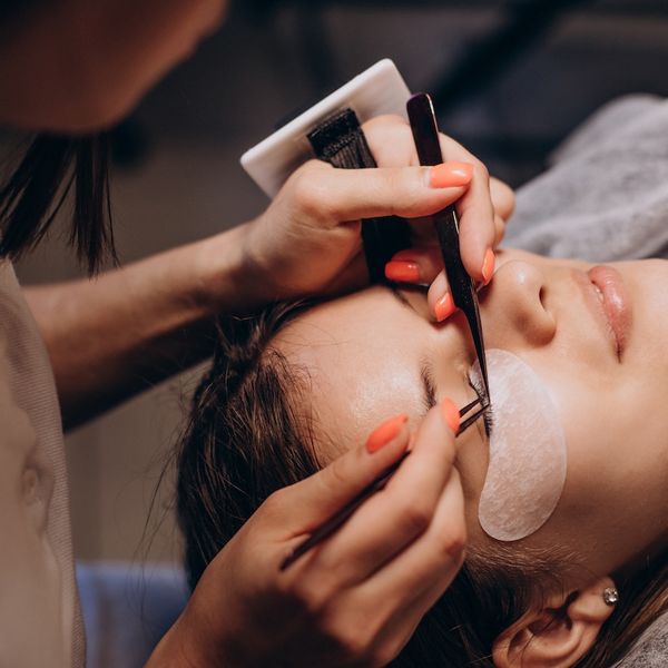 LASHES, BROWS & MAKEUP >