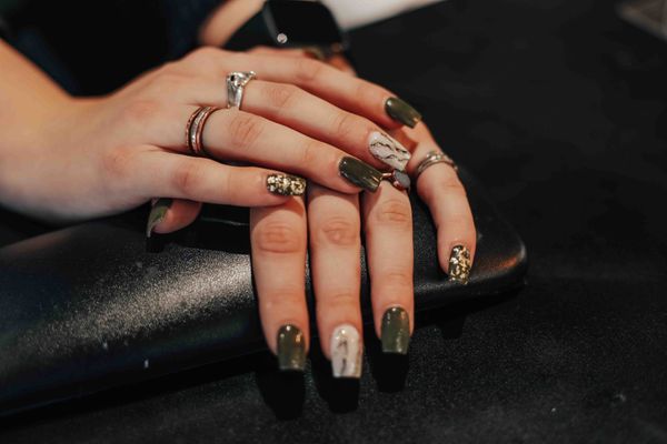 NAILS >