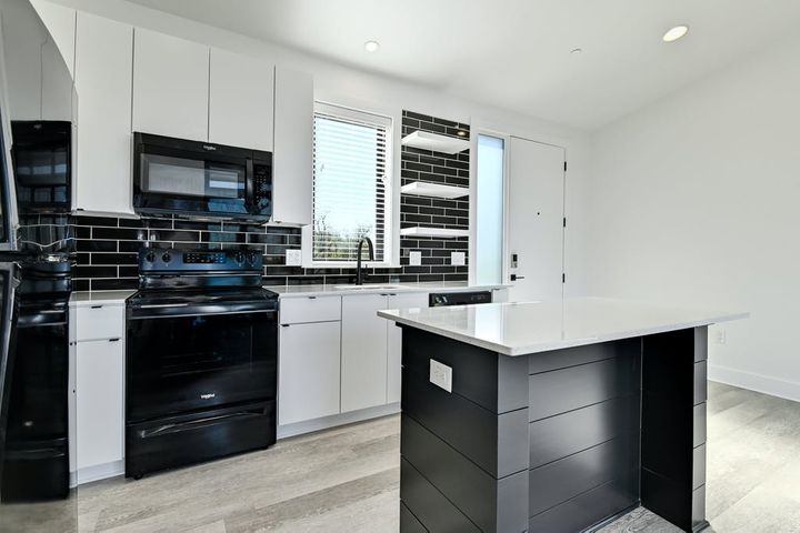 008-401449-102 Scenic Dr 08_10907501.jpg