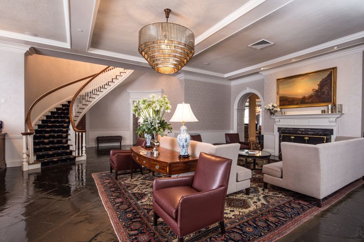 Lobby-1.jpg