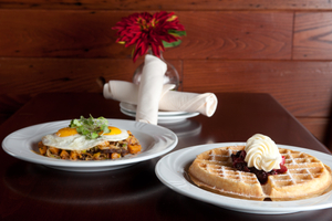 brunch Hunters Tavern