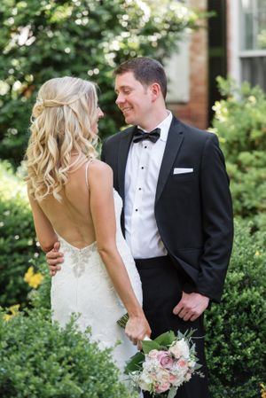 colleen and Greg-Wedding Sneak Peek-0014.jpg