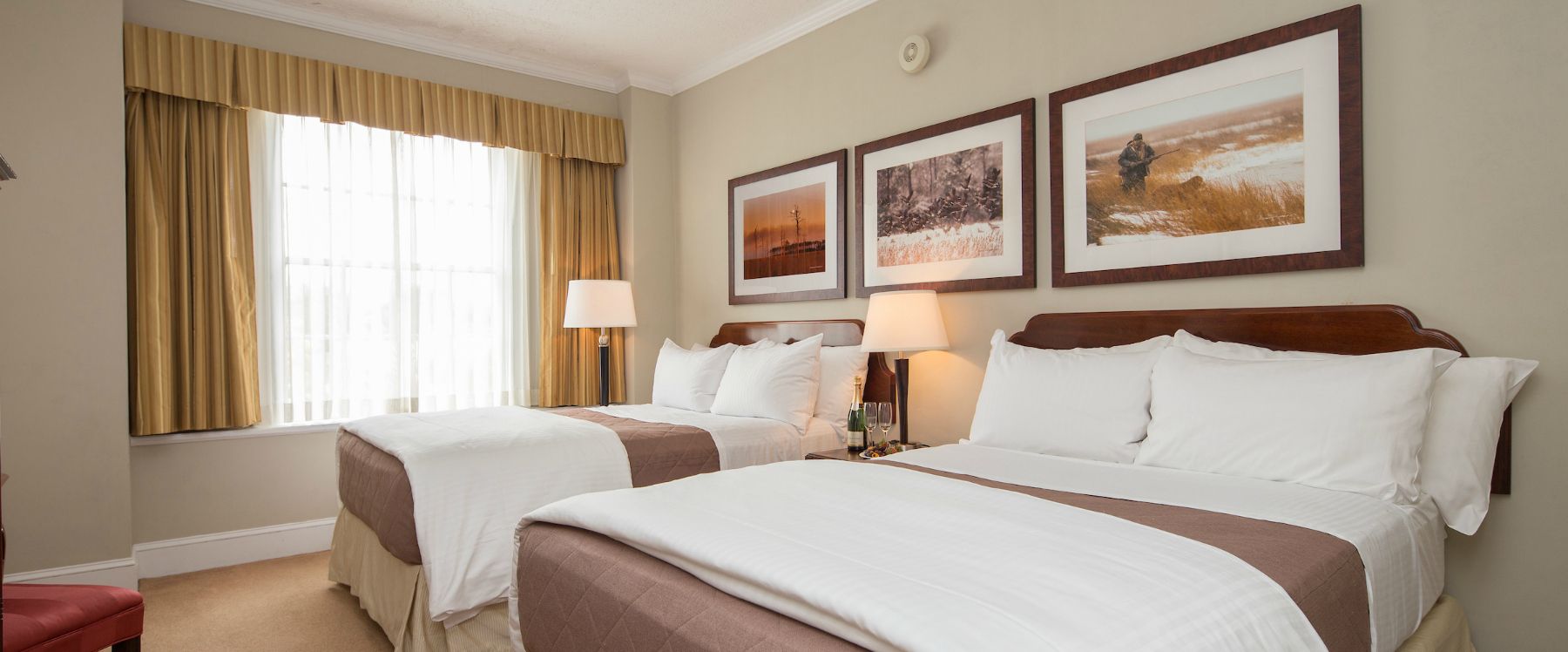 Tidewater Inn provides luxury hotel accommodations. Hotel Accommodations
