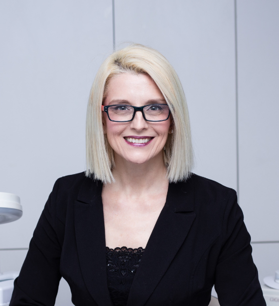 Charla-Malone-564x858-Website-Headshot.png