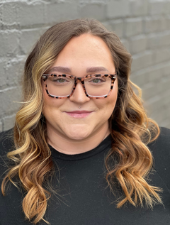 Mady-Thornton-564x858-Website-Headshot.png
