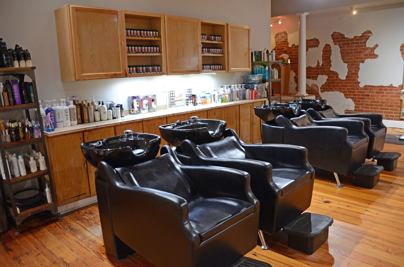 Use In Slide Show Salon Emage Home Page 4.JPG