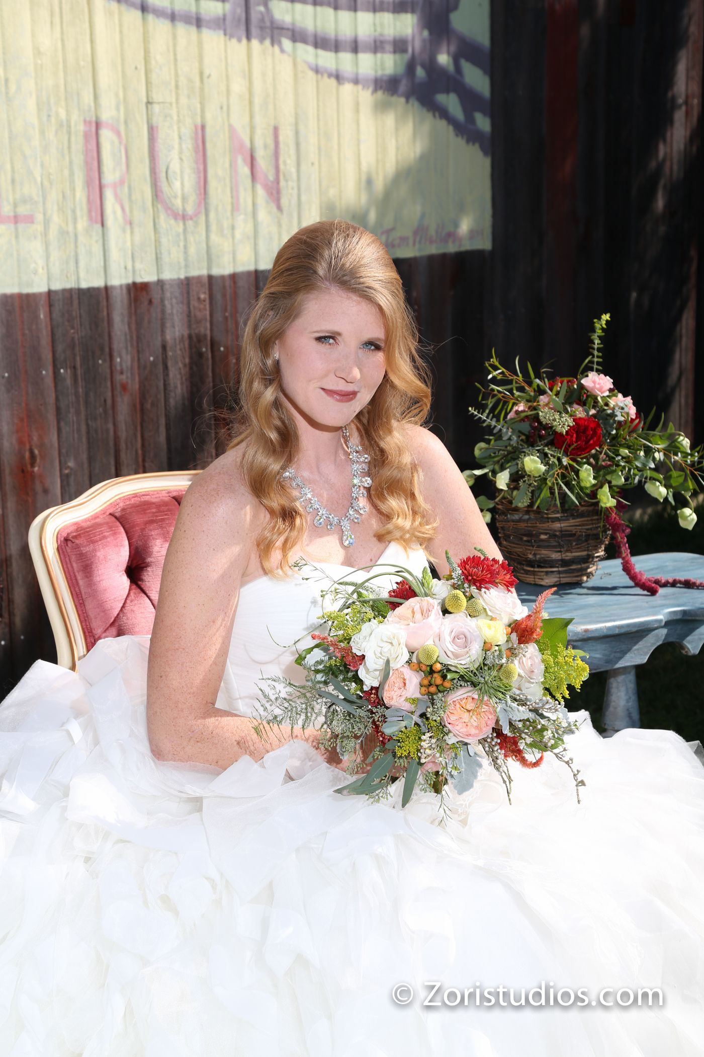 Glamourous Wedding Inspiration Salon Emage 6.jpg