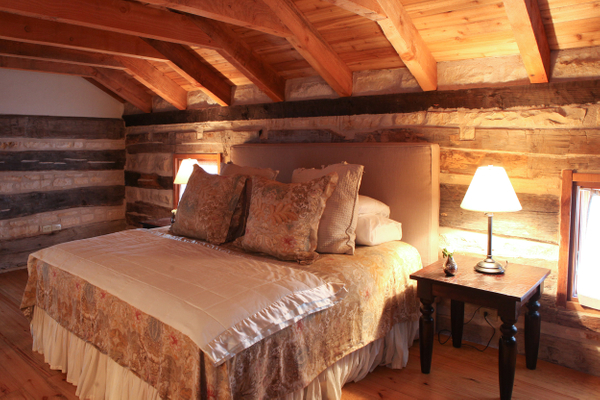 Log Cabin Bedroom.jpg