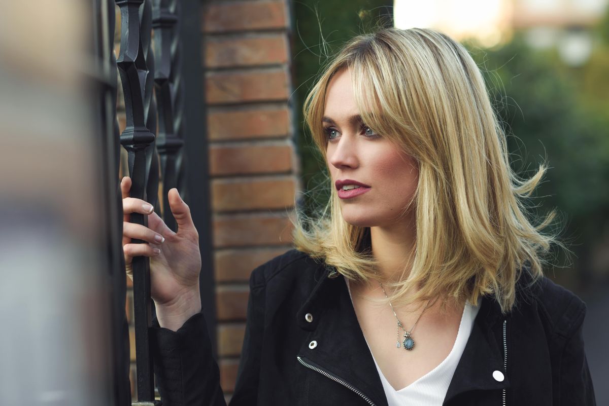 Trendy Medium Layered Haircuts for Women.jpg