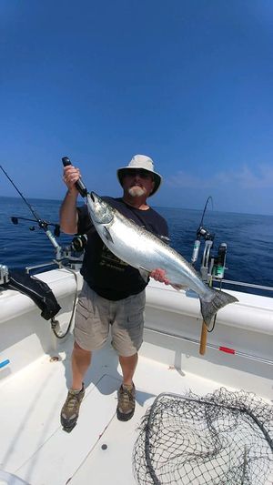 Salmon Fishing Daze Off Charters