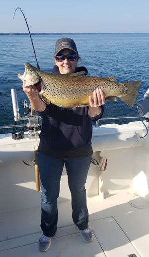 Salmon Fishing Daze Off Charters