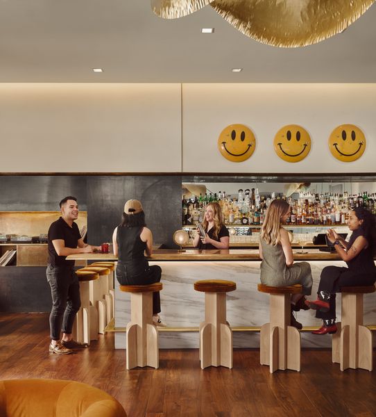 Happy Hour at SCH Bar